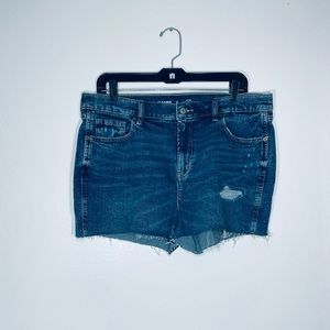 Women’s Old Navy Mid Rise Boyfriend Jean Shorts
